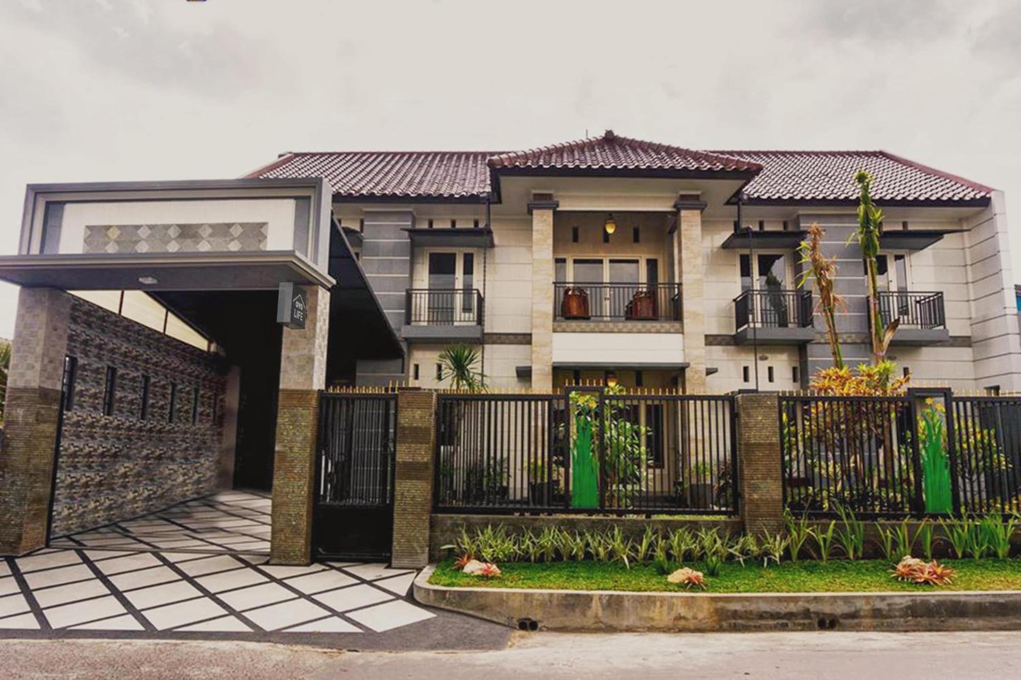 Hotel OYO Life 2399 Gerbera House - Kos Putri Malang Exterior foto